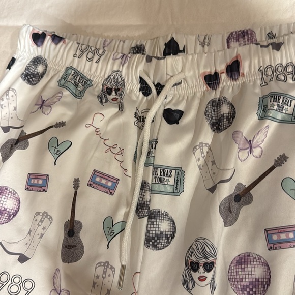 Swiftie Pajama pants satin feel elastic waist Taylor Swift Paisley Box Large - Picture 4 of 8
